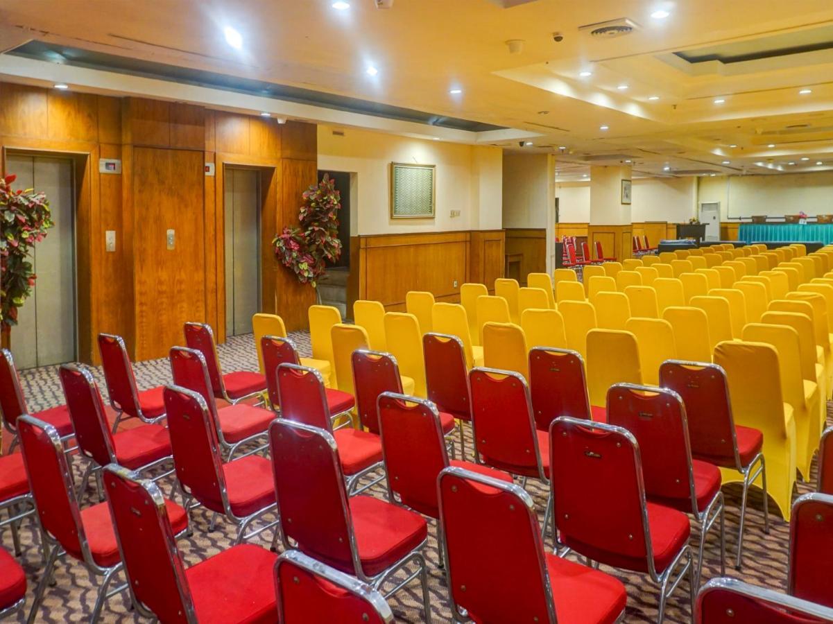 Oyo 3967 Hotel Pantai Wisata มากาซาร์ ภายนอก รูปภาพ