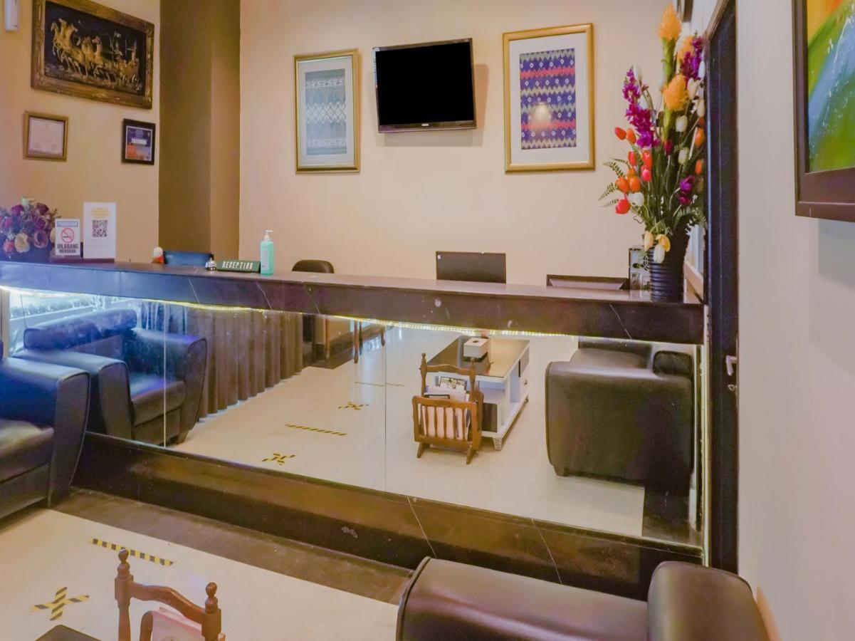 Oyo 3967 Hotel Pantai Wisata มากาซาร์ ภายนอก รูปภาพ