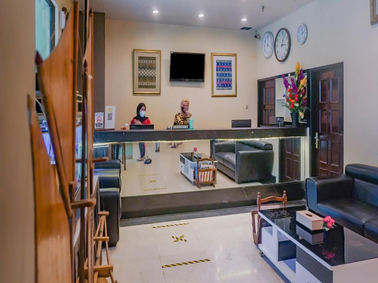 Oyo 3967 Hotel Pantai Wisata มากาซาร์ ภายนอก รูปภาพ