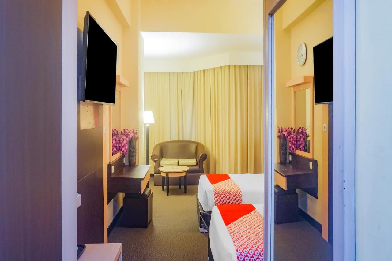 Oyo 3967 Hotel Pantai Wisata มากาซาร์ ภายนอก รูปภาพ